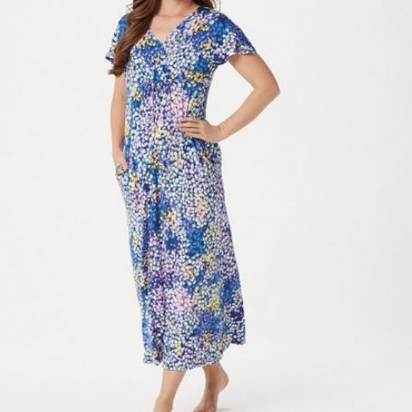 Midnight by Carole Hochman Other - Petite Abstract Hydrangea Lounge Dress 472